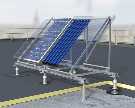 Photovoltaik-Anlage verbunden mit Absturzsicherung